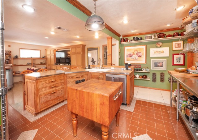 Detail Gallery Image 5 of 30 For 641 Ridgefield Dr, Claremont,  CA 91711 - 4 Beds | 3 Baths