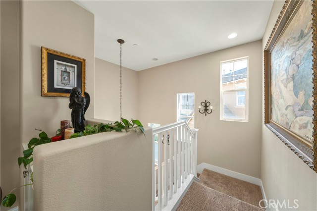 Detail Gallery Image 18 of 33 For 361 Bayside Ct, Costa Mesa,  CA 92627 - 4 Beds | 2/1 Baths