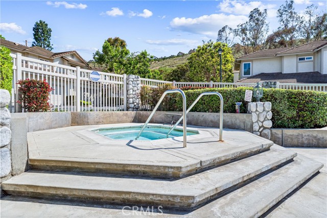 5847 E Rocking Horse Way, Orange CA: https://media.crmls.org/medias/2ec69066-a9c6-4833-8717-cc3d5ef6e7c9.jpg
