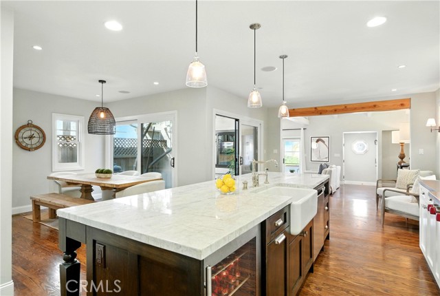 Detail Gallery Image 14 of 38 For 36 Pomona Ave, Long Beach,  CA 90803 - 3 Beds | 3 Baths