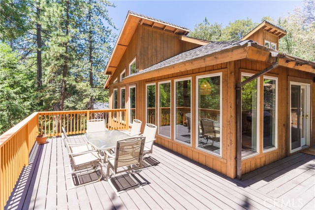 Detail Gallery Image 14 of 40 For 1069 Berne Dr, Crestline,  CA 92325 - 4 Beds | 2 Baths