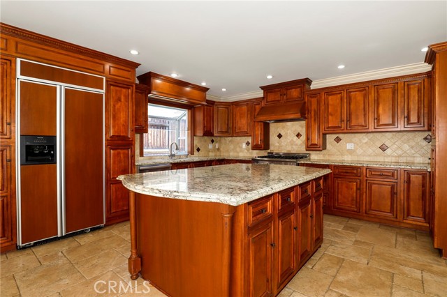 3257 N Big Sky Drive, Thousand Oaks CA: https://media.crmls.org/medias/2ec7f542-d0f2-417c-8819-f46fe81460b2.jpg