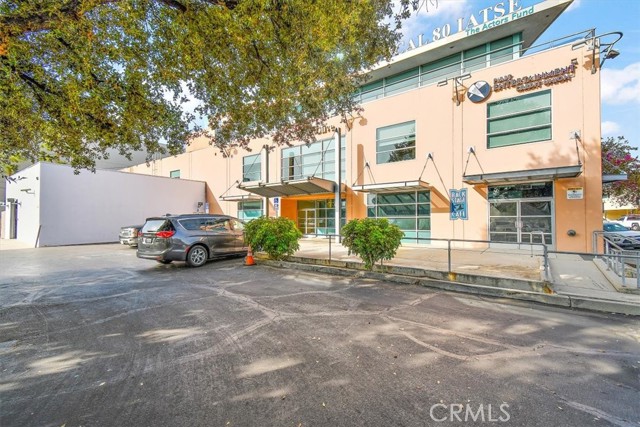 2520 W Olive Avenue, Burbank, California 91505, ,Commercial Lease,For Rent,2520 W Olive Avenue,CRDW24184636