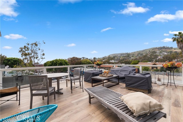 Detail Gallery Image 1 of 25 For 377 Mermaid St, Laguna Beach,  CA 92651 - 0 Beds | 1 Baths