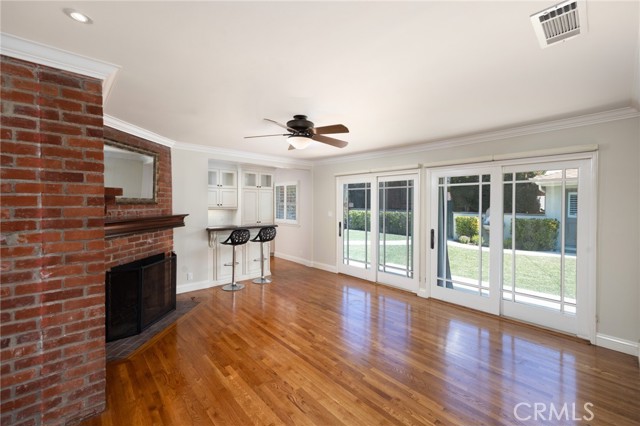 160 Mauna Loa Drive, Monrovia CA: https://media.crmls.org/medias/2ec8dca0-812f-427b-ad59-b2a20ad13824.jpg