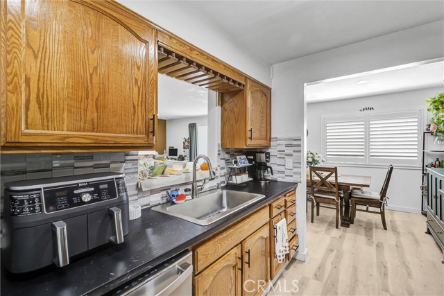 12400 Montecito Road, Seal Beach CA: https://media.crmls.org/medias/2ec91e7b-7b34-4a5c-bfc8-ac1cedb93175.jpg