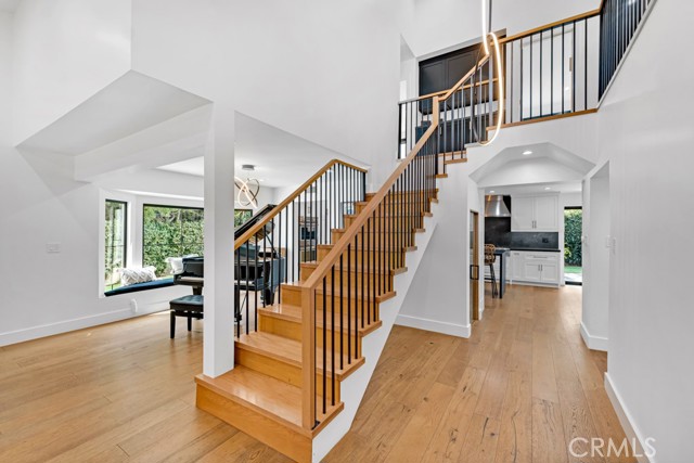 Detail Gallery Image 12 of 64 For 13130 Albers St, Sherman Oaks,  CA 91401 - 6 Beds | 4 Baths