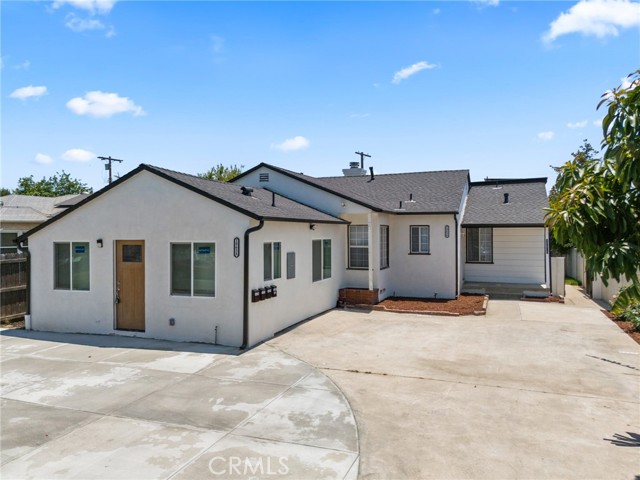 18656 Runnymede Street, Reseda CA: https://media.crmls.org/medias/2ec986aa-4b25-48ae-b737-93f89c641bba.jpg