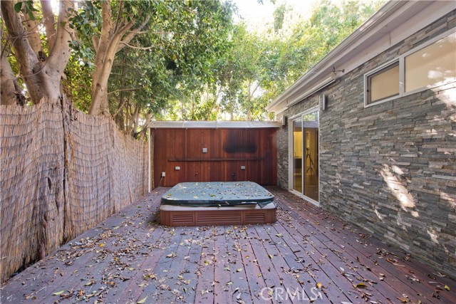 Detail Gallery Image 21 of 37 For 12413 Westminster Ave, Los Angeles,  CA 90066 - 6 Beds | 5 Baths