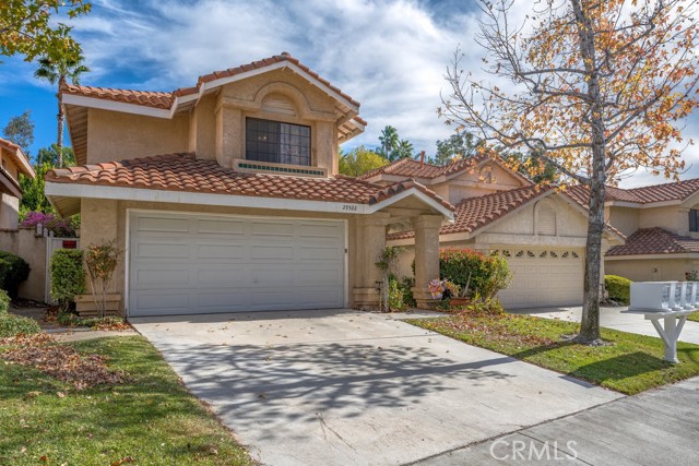 Detail Gallery Image 2 of 37 For 29322 Gary Dr, Canyon Country,  CA 91387 - 4 Beds | 2/1 Baths