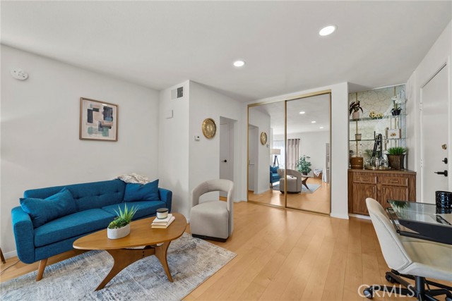 Front Image Thumbnail for CRSR26061279