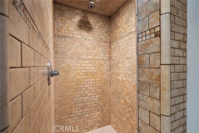 Image 33 of 67 For 2921 Bohemia Avenue