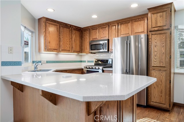 Detail Gallery Image 13 of 34 For 4425 E 5th a,  Long Beach,  CA 90814 - 3 Beds | 2/1 Baths