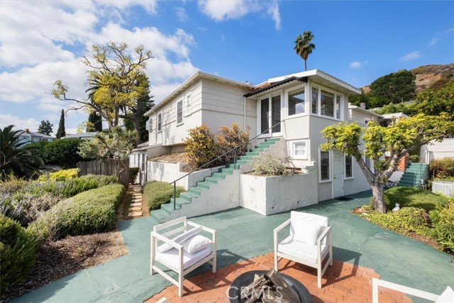 Detail Gallery Image 27 of 38 For 6476 San Marco Cir, Los Angeles,  CA 90068 - 2 Beds | 3/1 Baths