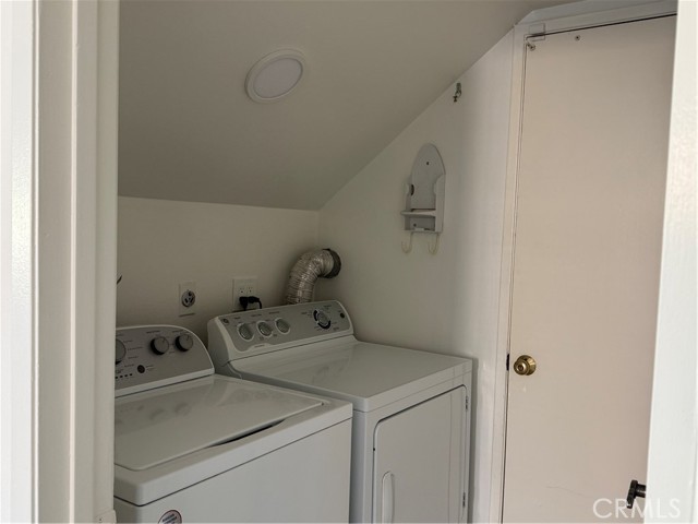 Detail Gallery Image 9 of 14 For 28 Foxhill, Irvine,  CA 92604 - 4 Beds | 3 Baths