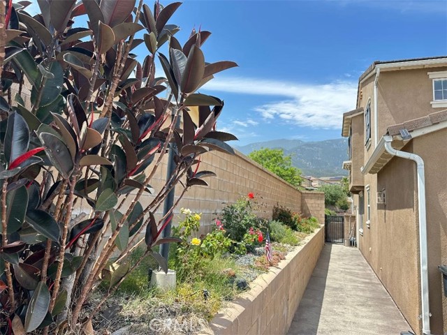 12809 Indian Ocean Drive, Rancho Cucamonga CA: https://media.crmls.org/medias/2ecd9def-bca8-433f-8de4-c81ec0b7c3f2.jpg