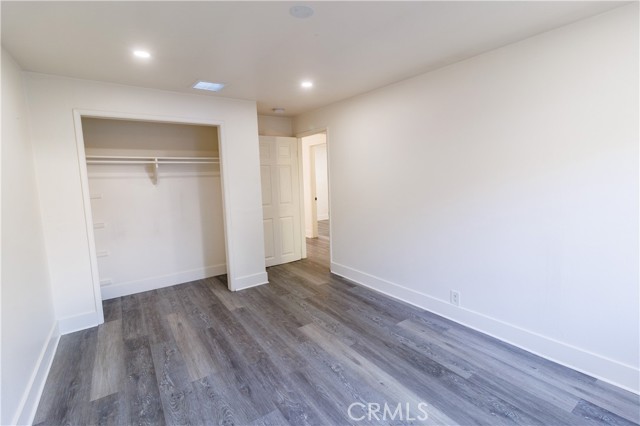 10532 Zelzah Ave photo 6