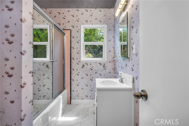 Image 13 of 25 For 2607 Nearcliff Street