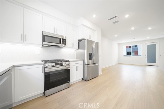 Detail Gallery Image 28 of 48 For 1816 E 1st St, Santa Ana,  CA 92705 - 3 Beds | 2/1 Baths