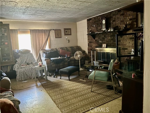 40665 Dutton Street, Cherry Valley CA: https://media.crmls.org/medias/2ecf24b9-4b19-4f76-997c-69562543e7f9.jpg