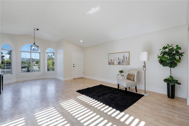 Detail Gallery Image 14 of 50 For 8496 East Meadowridge Street, Anaheim Hills,  CA 92808 - 4 Beds | 2 Baths