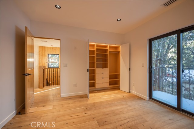 259 Victoria Lane, Sugarloaf CA: https://media.crmls.org/medias/2ed0e36b-ca0c-45f8-bf01-104e84d3efb9.jpg