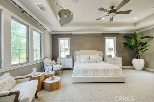 46 Shadybend, Irvine CA: https://media.crmls.org/medias/2ed16598-78a9-4b68-8fea-6821d457d305.jpg