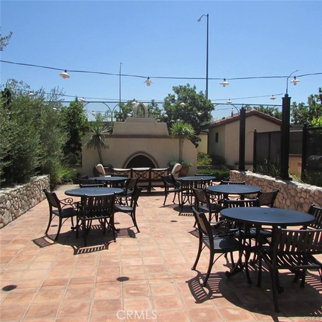 908 Grove Court, Claremont CA: https://media.crmls.org/medias/2ed170c2-a992-4f72-882b-1bb94350daba.jpg