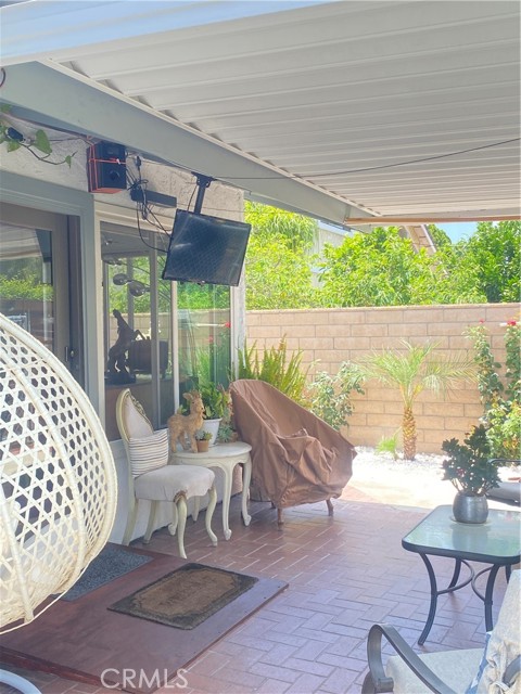 9849 Canada Way, Riverside CA: https://media.crmls.org/medias/2ed1e707-8fdd-4a69-aeed-4cdb3e6a6e2a.jpg