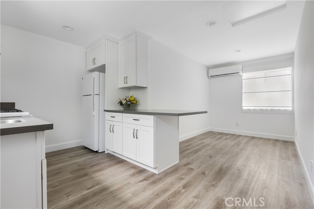 6219 1/2 Agnes Avenue, North Hollywood CA: https://media.crmls.org/medias/2ed1ebfa-30af-4f16-bc9b-0cce36a9f07a.jpg