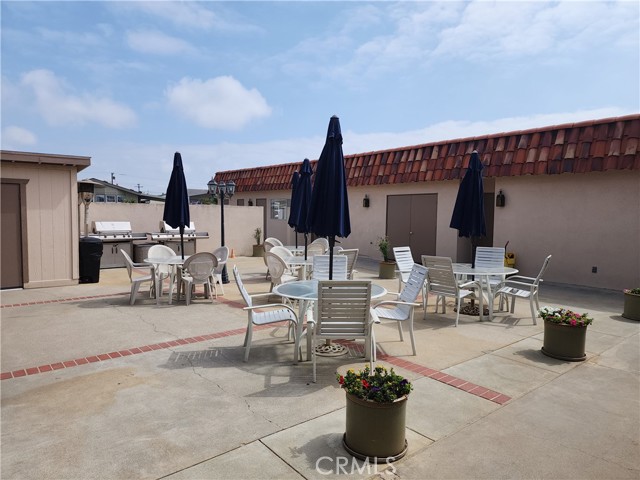 Detail Gallery Image 30 of 45 For 16222 Monterey Ln #51,  Huntington Beach,  CA 92649 - 2 Beds | 2 Baths