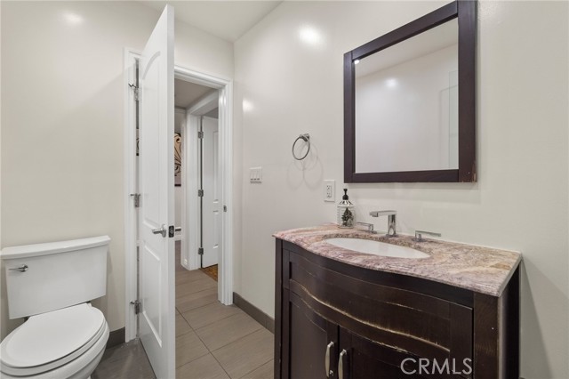Detail Gallery Image 20 of 52 For 12759 Elkwood St, North Hollywood,  CA 91605 - 4 Beds | 3 Baths
