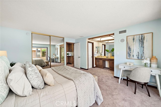 19352 Sailwind Lane, Huntington Beach CA: https://media.crmls.org/medias/2ed429dc-96ca-4192-bb85-a51a0e9a9e2f.jpg