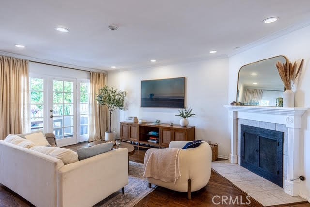240 S Broadway #4