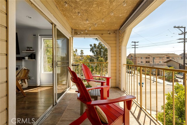 Detail Gallery Image 9 of 26 For 1100 Newport Ave #307,  Long Beach,  CA 90804 - 2 Beds | 2 Baths