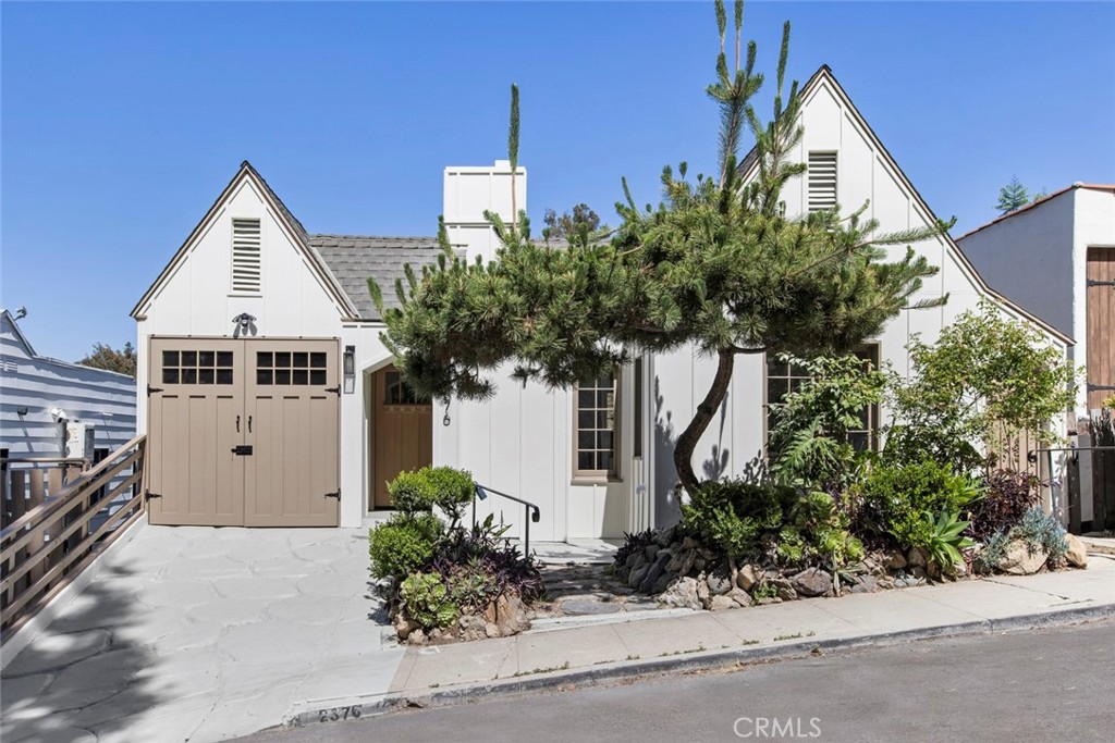 2376 Lake View Avenue