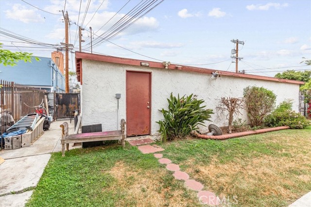 Detail Gallery Image 7 of 14 For 1919 W 35th St, Los Angeles,  CA 90018 - – Beds | – Baths
