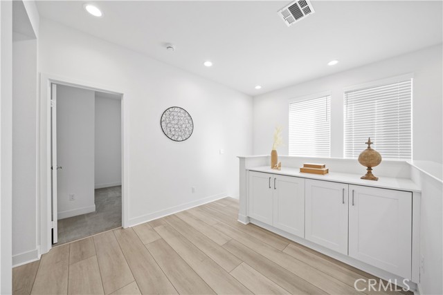 4253 S Heather Privado, Ontario CA: https://media.crmls.org/medias/2ed5d8dd-a861-446e-9b86-d0f60bbfece8.jpg