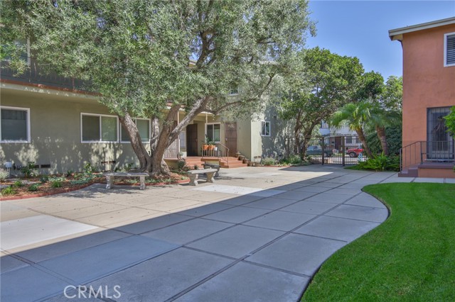 1030 E 2nd Street, Long Beach CA: https://media.crmls.org/medias/2ed5e296-29f9-4a7b-8d8f-9795f02a0493.jpg