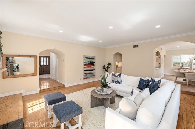 2206 Marshallfield Lane, Redondo Beach, California 90278, 4 Bedrooms Bedrooms, ,2 BathroomsBathrooms,Residential,Sold,Marshallfield,SB24103124
