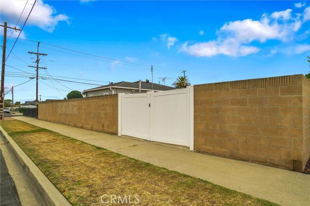 1486 W 186th Street, Gardena CA: https://media.crmls.org/medias/2ed61f14-8549-4888-9c92-40430ac5a498.jpg