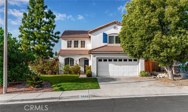 Detail Gallery Image 1 of 32 For 9044 Gold Fields Cir, Corona,  CA 92883 - 5 Beds | 3 Baths