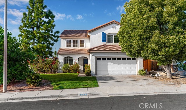 Detail Gallery Image 1 of 32 For 9044 Gold Fields Cir, Corona,  CA 92883 - 5 Beds | 3 Baths