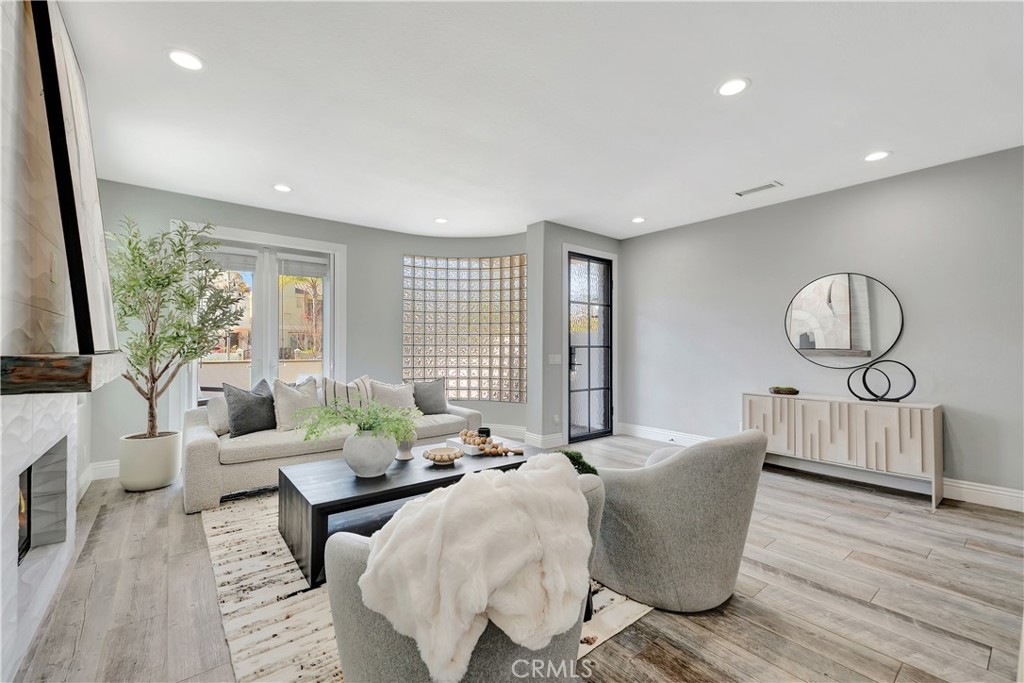 MLS #OC26097710 image #9