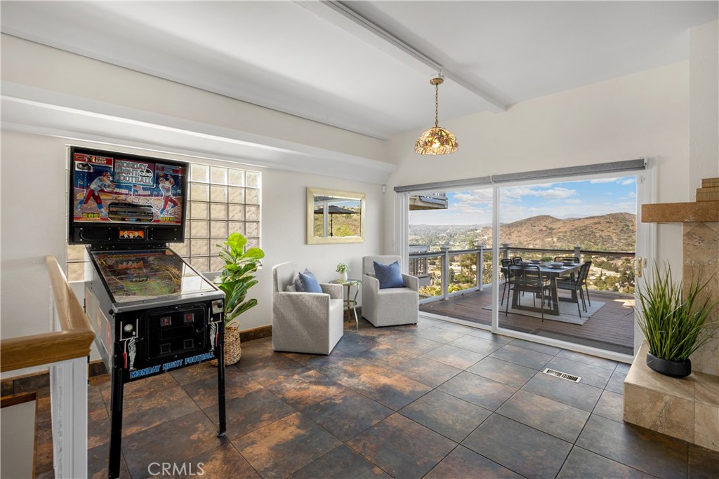 2ed67fc4 5ae5 45a7 8ccb 470b991cd350