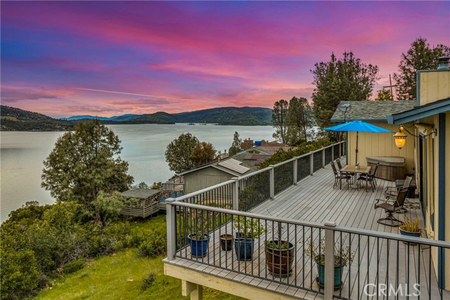 Detail Gallery Image 5 of 34 For 10360 Edgewater Dr, Kelseyville,  CA 95451 - 3 Beds | 2 Baths