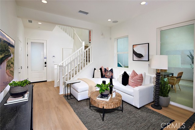 Detail Gallery Image 2 of 23 For 4453 S Fairmount Paseo, Ontario,  CA 91762 - 3 Beds | 2/1 Baths