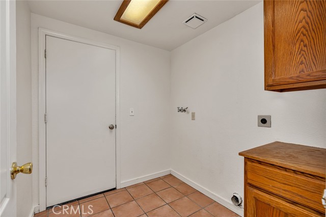 Detail Gallery Image 35 of 71 For 934 Neal St, Los Banos,  CA 93635 - 4 Beds | 2 Baths