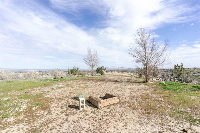 Detail Gallery Image 32 of 41 For 2575 Rale Dr, Palmdale,  CA 93550 - 4 Beds | 3 Baths