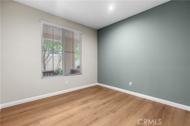 Detail Gallery Image 14 of 18 For 147 Lockford, Irvine,  CA 92602 - 2 Beds | 2 Baths